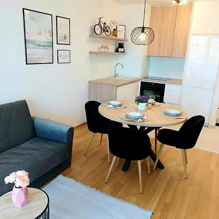 Lovely - With Parking And Balcony