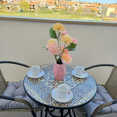 Lovely - With Parking And Balcony Apartment Zadar