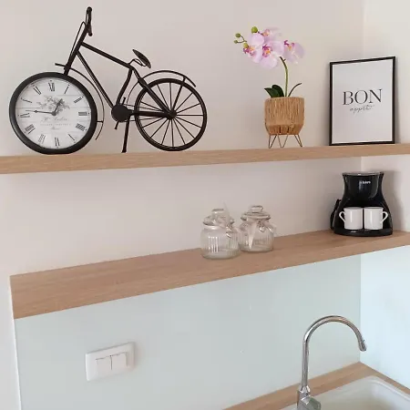 Lovely - With Parking And Balcony * Zara